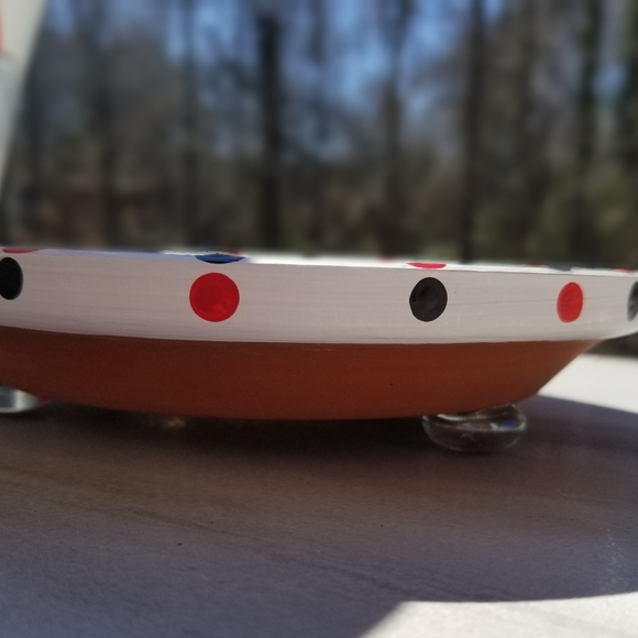 Ying Yang Koi Handpainted Planter - Picture 4 of 6